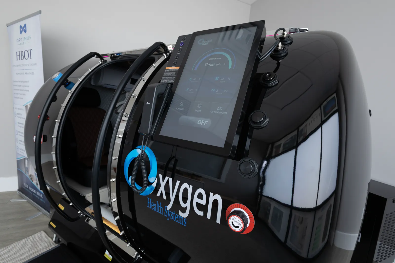 Hyperbaric oxygen chamber at Optimus Reset