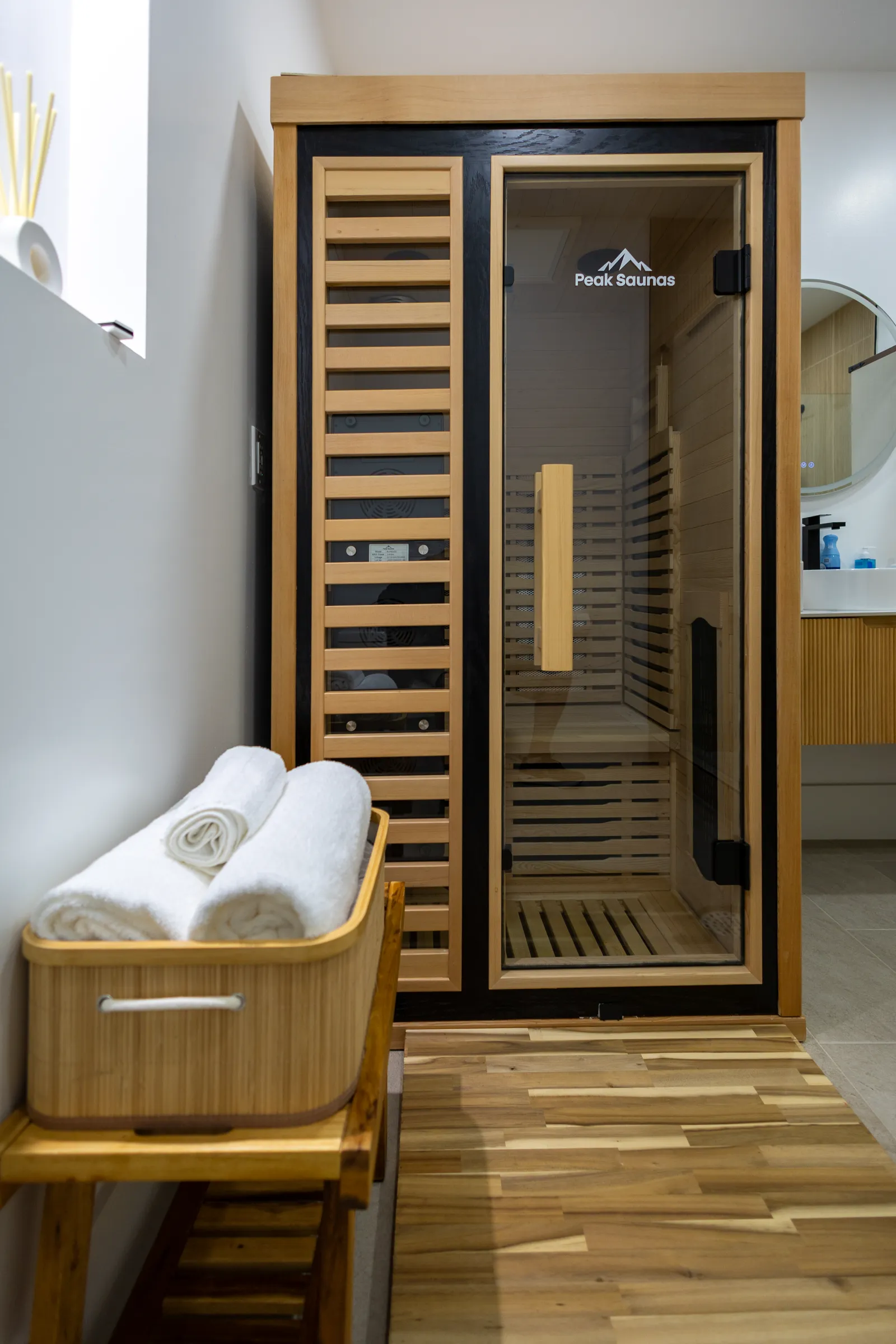 Infrared sauna cabin at Optimus Reset